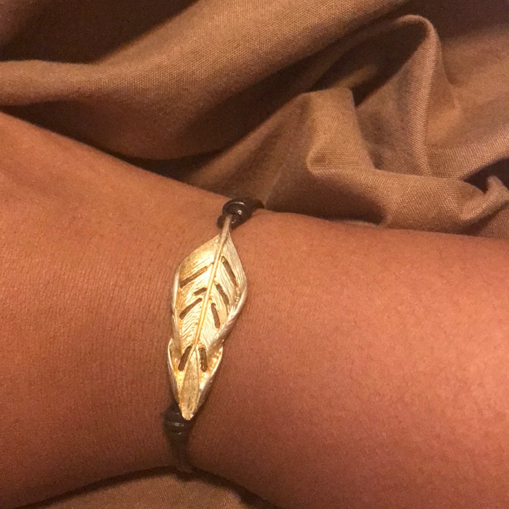 Leaf bracelet